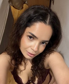 Portrait of Liz Stormi 💞 GFE