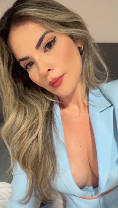 Full gallery of Julia 🥂100% REAL ...