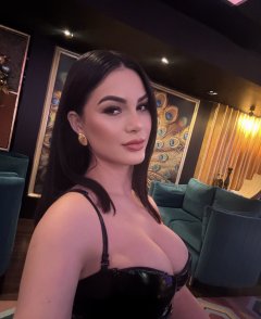 Full gallery of Gaby