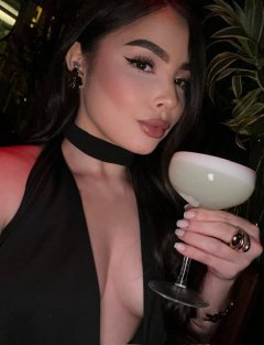 Sofia 🧸 - Active profile in Poplar - E14