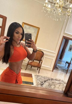 Photo of Júlia party girl