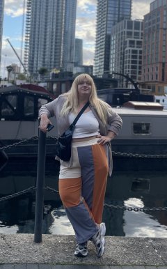 RebecaMellones - Active profile in Heathrow