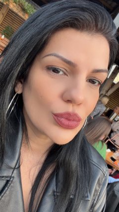 Julia - Verified profile