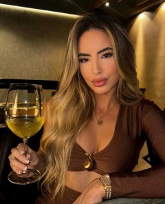 Recent photo of Chloe