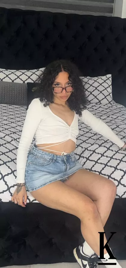 stories-slider-content