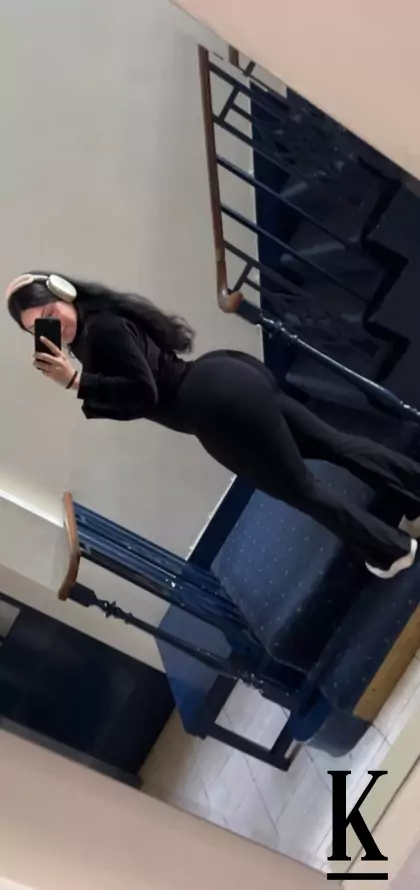 stories-slider-content