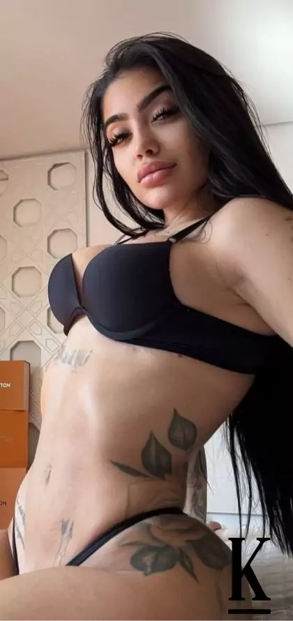 stories-slider-content