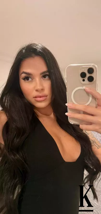 stories-slider-content