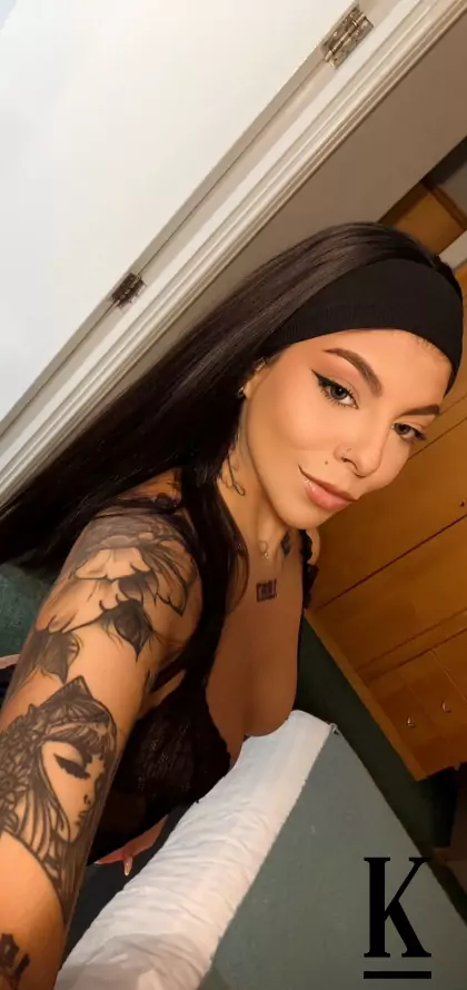 stories-slider-content