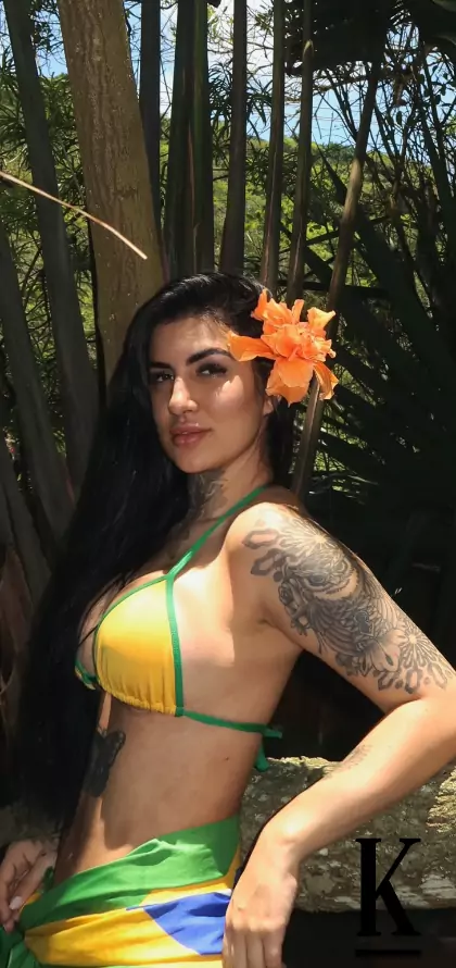 stories-slider-content