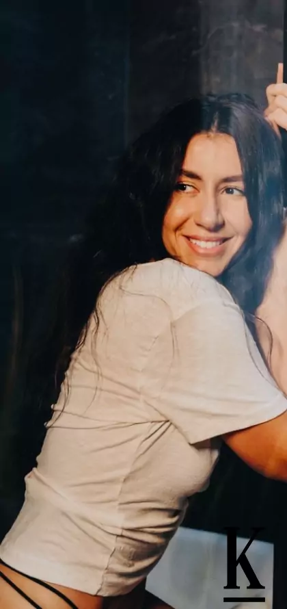 stories-slider-content