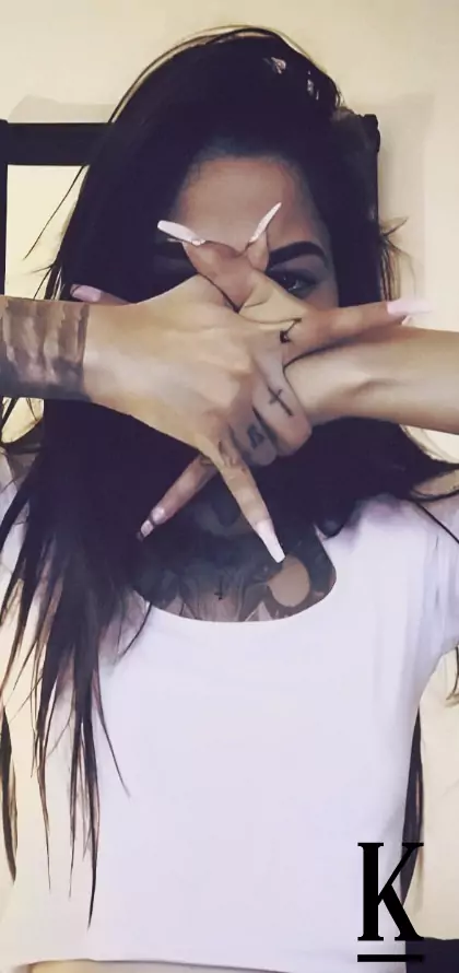 stories-slider-content