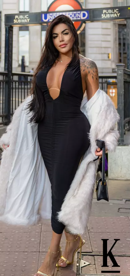 stories-slider-content