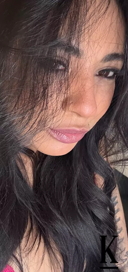 stories-slider-content