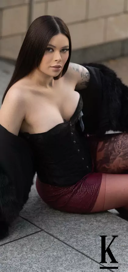 stories-slider-content