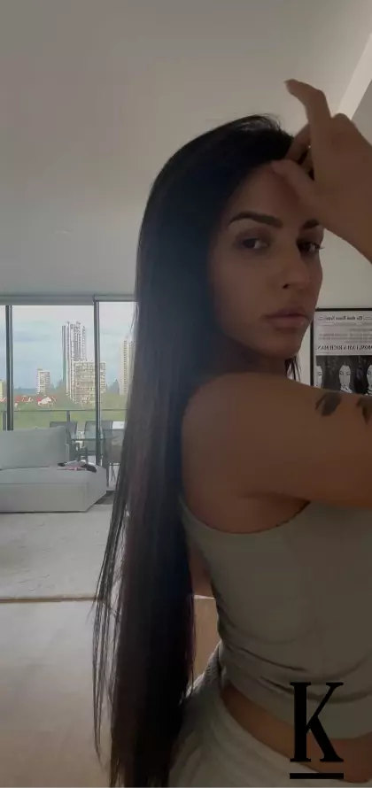 stories-slider-content