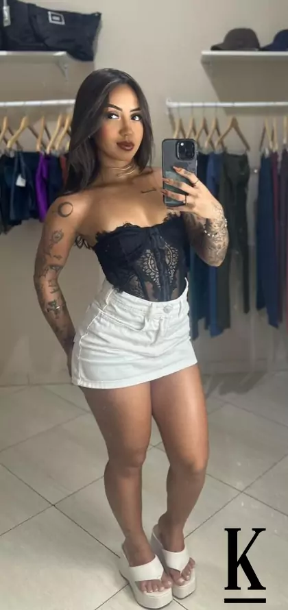 stories-slider-content