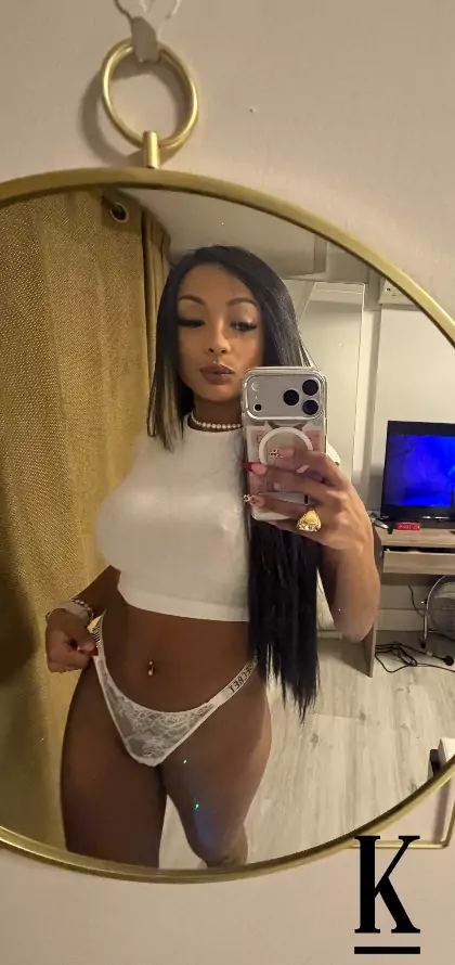 stories-slider-content