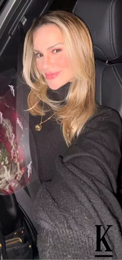 stories-slider-content