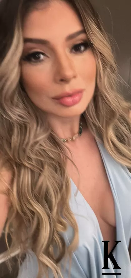 stories-slider-content