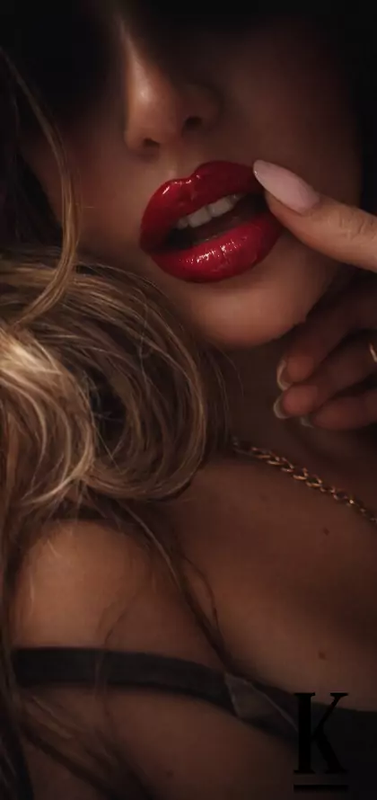 stories-slider-content