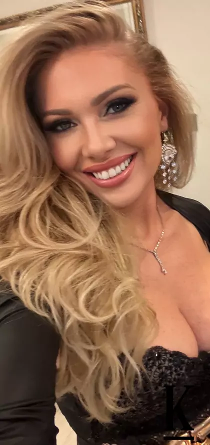 stories-slider-content