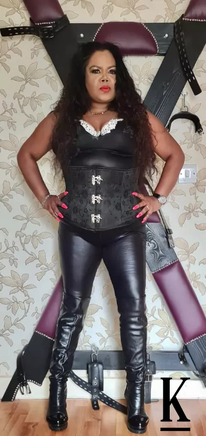 stories-slider-content