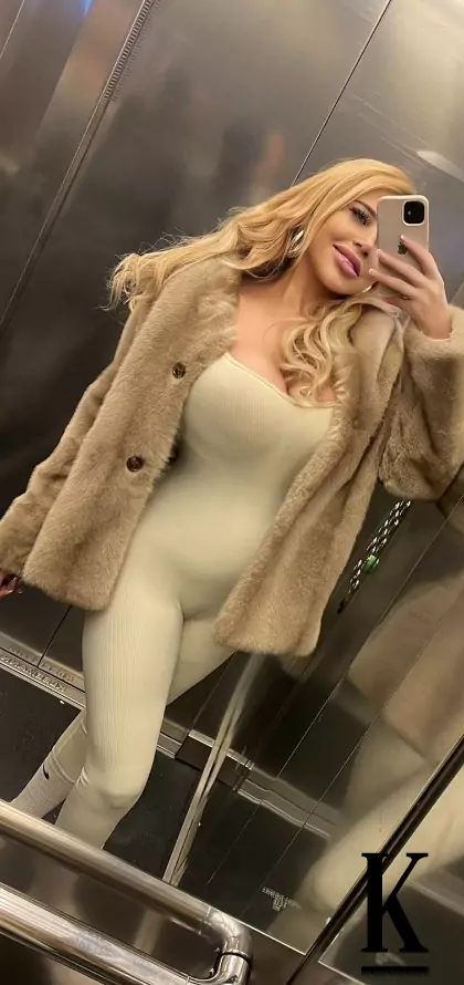 stories-slider-content