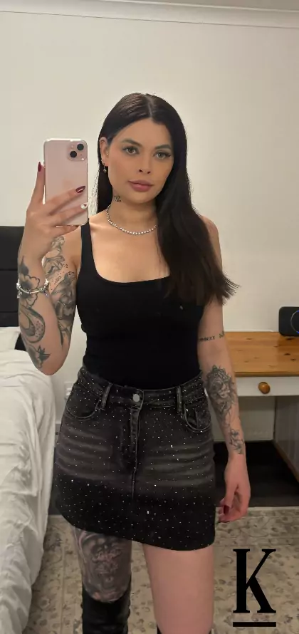 stories-slider-content