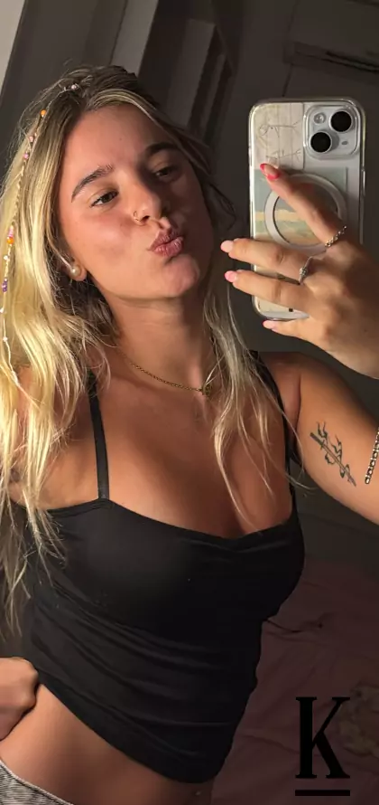 stories-slider-content