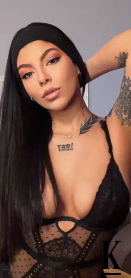 stories-slider-content