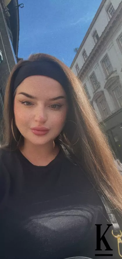 stories-slider-content