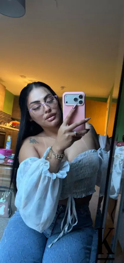 stories-slider-content