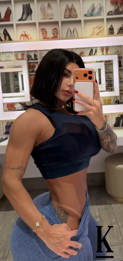 stories-slider-content