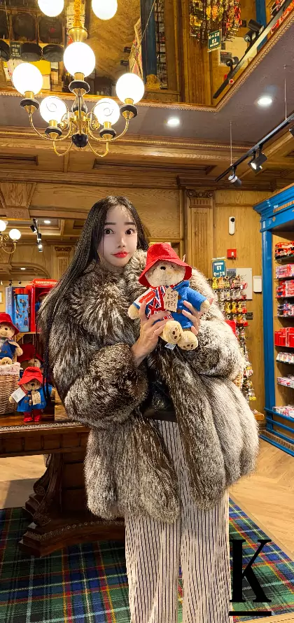 stories-slider-content