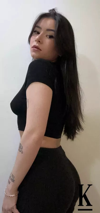 stories-slider-content