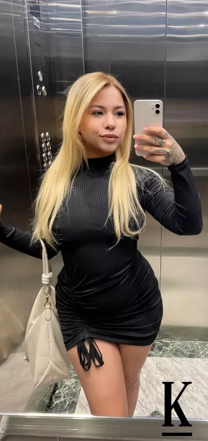 stories-slider-content