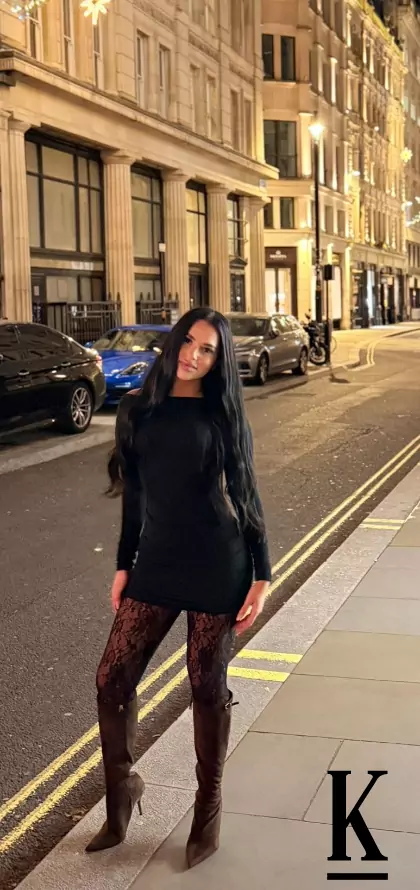 stories-slider-content