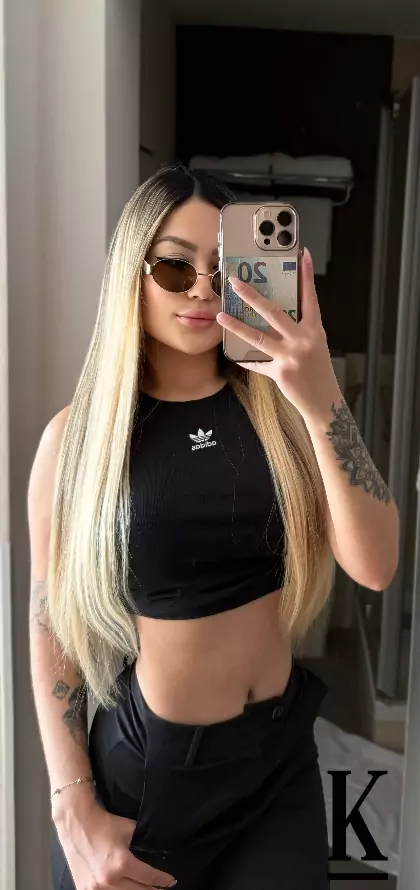 stories-slider-content