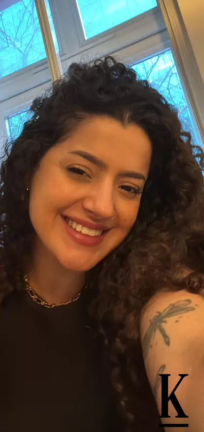 stories-slider-content