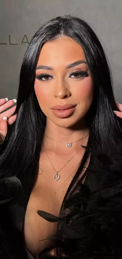 stories-slider-content