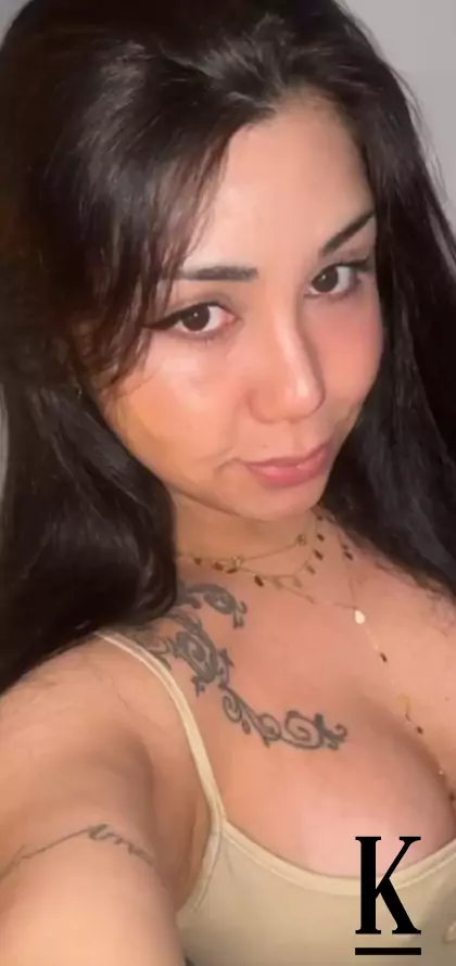 stories-slider-content