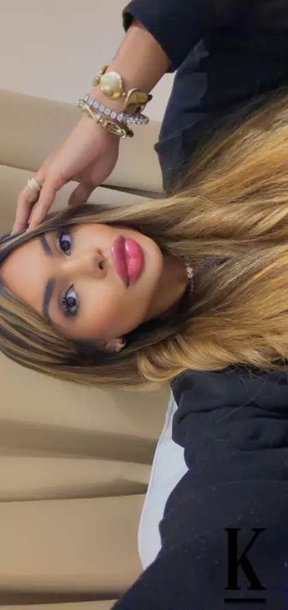 stories-slider-content