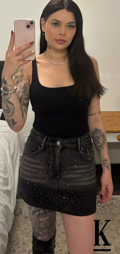 stories-slider-content