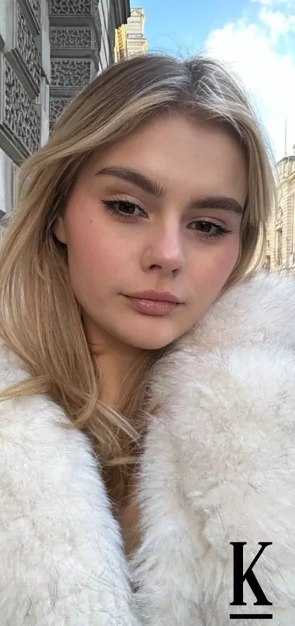 stories-slider-content