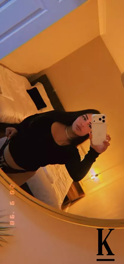 stories-slider-content