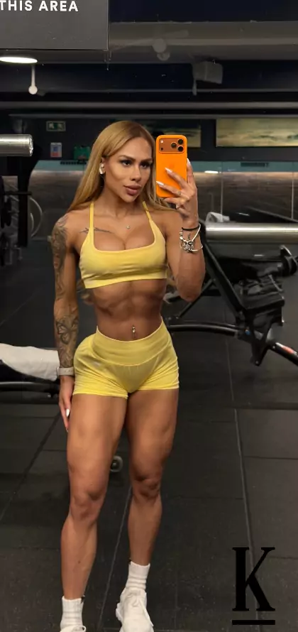 stories-slider-content