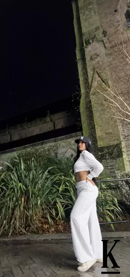 stories-slider-content