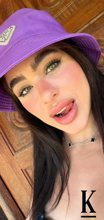 stories-slider-content