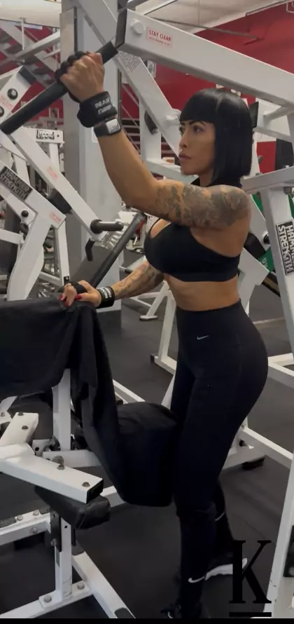 stories-slider-content